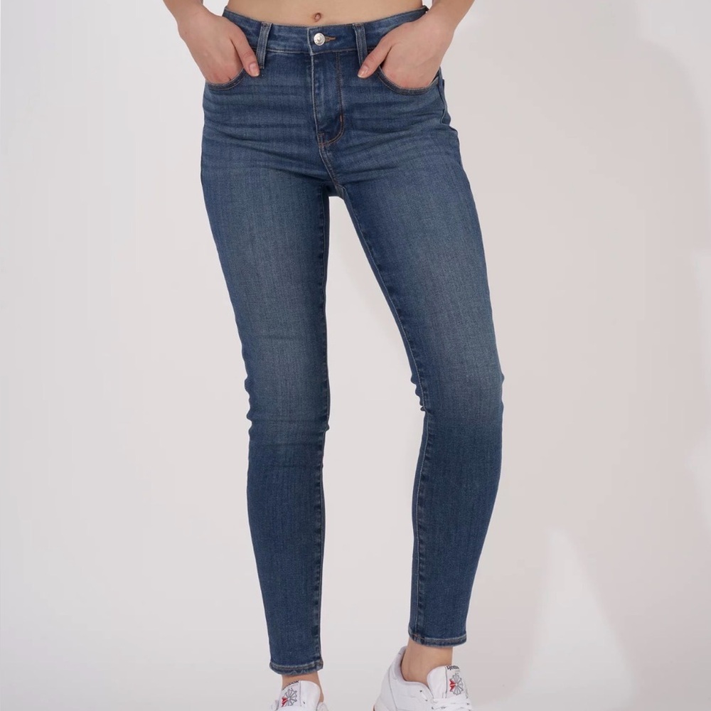 American Eagle Next Level Stretch - Size 14